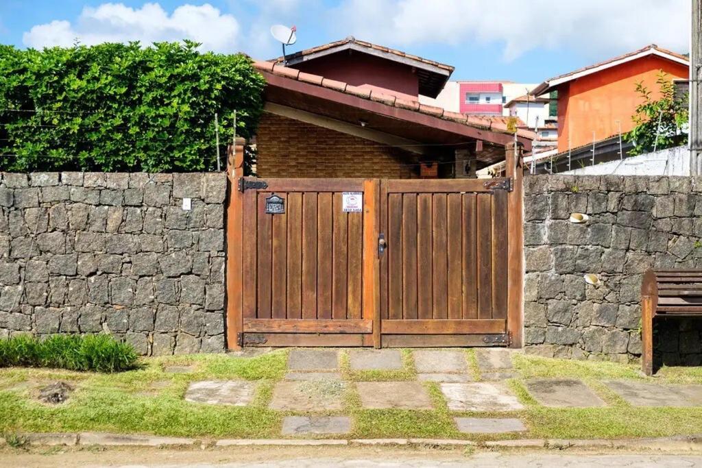 Bh4 - Bh4: Casa Com Piscina Ao Lado Da Praia Grande 우바투바 외부 사진